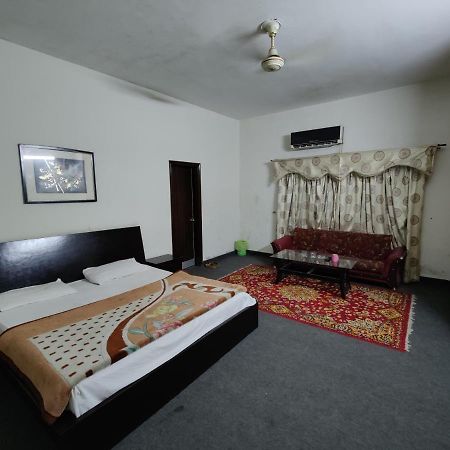 Magnum Hotel Лахор Экстерьер фото
